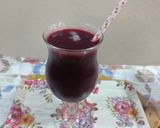 A picture of step 3 of Beetroot blueberry smoothie- recipe to boost and detox our body.
