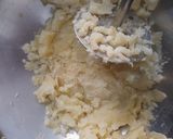 A picture of step 1 of Frozen aloo tikki.