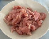 Foto del paso 2 de la receta: Pollo al ajillo con papas a lo pobre