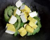 Foto langkah ke 2 dari resep 503) Tumis Pare Tahu.