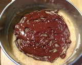 Foto del paso 4 de la receta: Postre de helado de vainilla con galletas, puré de manzana y chocolate