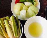 Hình bước làm 2 của món Lẩu thái chua cay