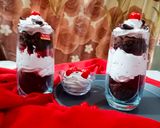 A picture of step 9 of Black forest brownie trifles.