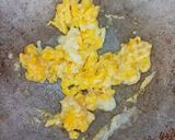 Foto langkah ke 1 dari resep Tumis telur sawi putih.