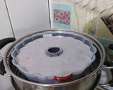 Foto langkah ke 9 dari resep Bolu Kukus Ketan Hitam Keju Lumer.