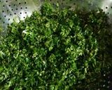 A picture of step 1 of Methi ki Chatpti chutney.