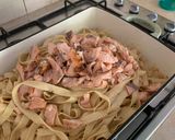 Foto langkah ke 5 dari resep Salmon & Fettuccine with Cream Sauce.