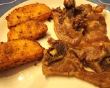Foto del paso 5 de la receta: Chuletillas de Lechal al Horno con Patatas Gajo