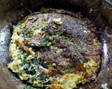 Foto del paso 7 de la receta: Tortilla de espinacas y cebolla morada