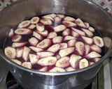Foto langkah ke 4 dari resep Kolak Pisang Ubi Ungu.