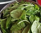 A picture of step 4 of Vegan Spinach with Chickpeas.