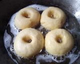 Foto langkah ke 5 dari resep Donat Kentang Super Lembut + Tips.