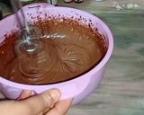 चॉकलेट चोको चिप्स केक (chocolate choco chips cake recipe in hindi) रेसिपी चरण 2 फोटो