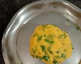A picture of step 4 of Sarso dain Saag & Makke di roti.
