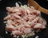 Brokkolis-gombás csirke bulgurral recept fázis 1 fotója