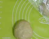 Foto langkah ke 4 dari resep Roti Pandan Pisang Coklat.