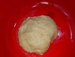Bánh mì cuộn xúc xích bước làm 1 hình
