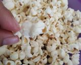 Foto langkah ke 3 dari resep Popcorn Original.