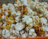 صورة لخطوة 3 من وصفة فشار كراميل 🍿🍿