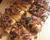 A picture of step 11 of Pizza bread - no knead, with spicy mincebeef & caramelised onion.