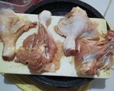 Foto langkah ke 1 dari resep PGBA46 Paha ayam crispy.