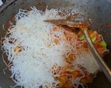 Foto langkah ke 3 dari resep Balado Bihun, Kentang & Pete.
