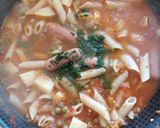 Foto del paso 3 de la receta: Guisito de fideos con papa y salchichas