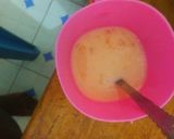 A picture of step 1 of Fried eggs#festivecontestkakamega# authormarathon#.