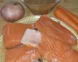Foto del paso 1 de la receta: Salmón a la plancha con vinagreta de frutos secos