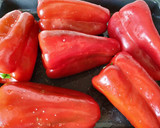 Foto del paso 1 de la receta: Ensalada templada de pimientos asados con lomos de sardina ahumados