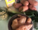 Foto del paso 2 de la receta: Pollo con crema y vino blanco + papas fritas (2x1)