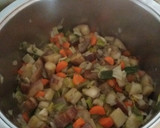 Foto del paso 2 de la receta: Guiso de garbanzos con verduras