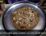 चॉकलेट डेट और नट्स केक (Chocolate Date & Nuts Cake recipe in hindi) रेसिपी चरण 45 फोटो