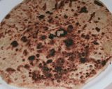 A picture of step 3 of Aloo paratha.