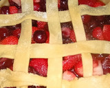 Foto del paso 7 de la receta: Tarta de cerezas y fresas (Cherry pie)