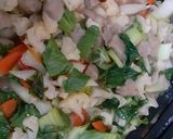 Foto langkah ke 3 dari resep Tumis campursari (kembang kol,wortel,bakso,pokcoy).