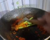 Foto langkah ke 3 dari resep Tom yam Thailand.