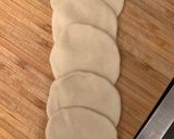 A picture of step 9 of Rose Bun pav.