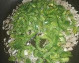 A picture of step 1 of Pav bhaji khichdi.
