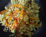 Foto langkah ke 4 dari resep Tumis kembang kol Teri.