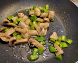Foto del paso 3 de la receta: Fideos de aprovechamiento con albóndiguillas