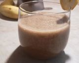 Kávés banános smoothie recept fázis 2 fotója