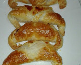 Foto del paso 1 de la receta: Cruasanes de hojaldre rellenos de jamon york y queso 