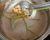 Foto del paso 2 de la receta: Sopa de garbanzo sazonada con tallos de cilantro