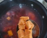 Foto langkah ke 3 dari resep Kolak Sagu Mutiara dengan Ubi dan Pisang.