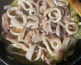 Foto del paso 2 de la receta: Radiatore con calamar encebollado