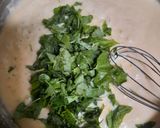 Foto langkah ke 3 dari resep Creamy Macaroni Spinach and Cheese.