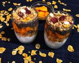 A picture of step 4 of Crunchy Mango Parfait.