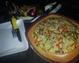 A picture of step 4 of Noddles pizza.