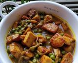 A picture of step 3 of Matar paneer.